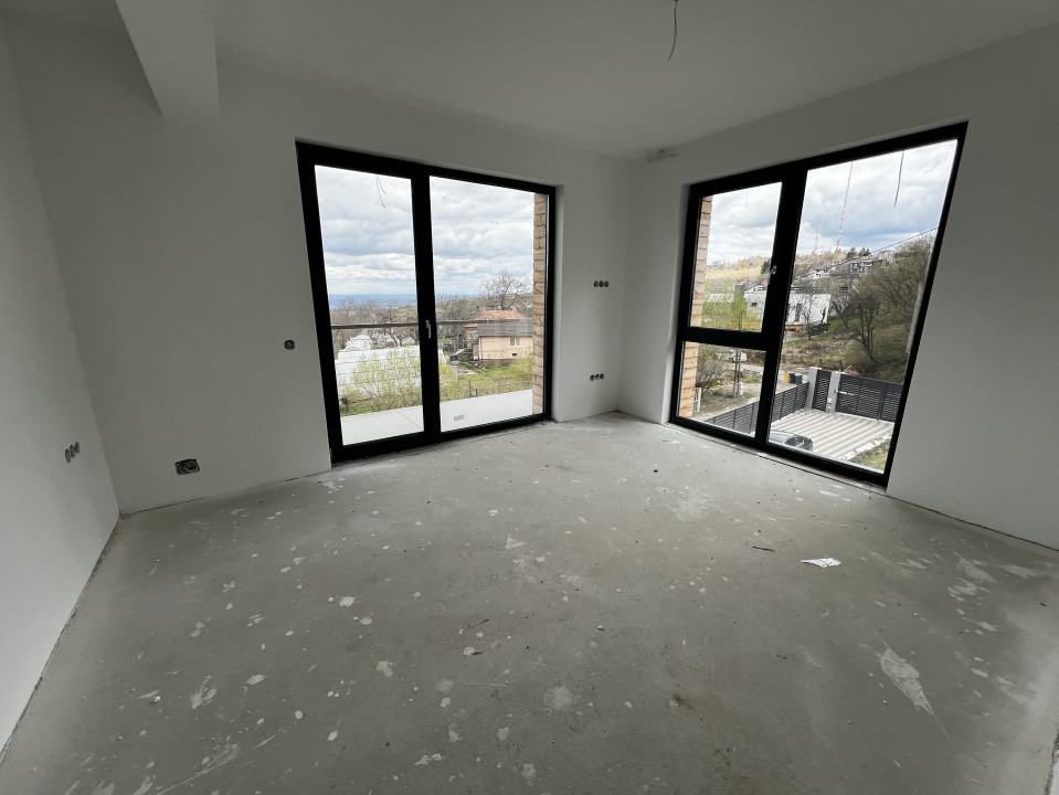 Duplex de 4 camere, 220 mp, 390 mp teren, Feleacu