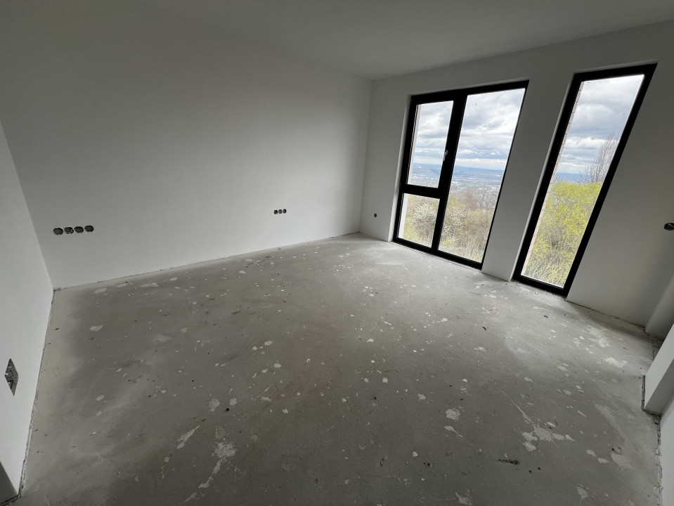 Duplex de 4 camere, 220 mp, 390 mp teren, Feleacu