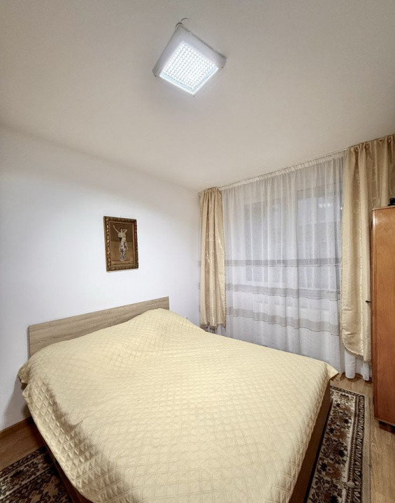 Apartament 3 Camere, 60mp, Parcare, Zona Sesul de Sus