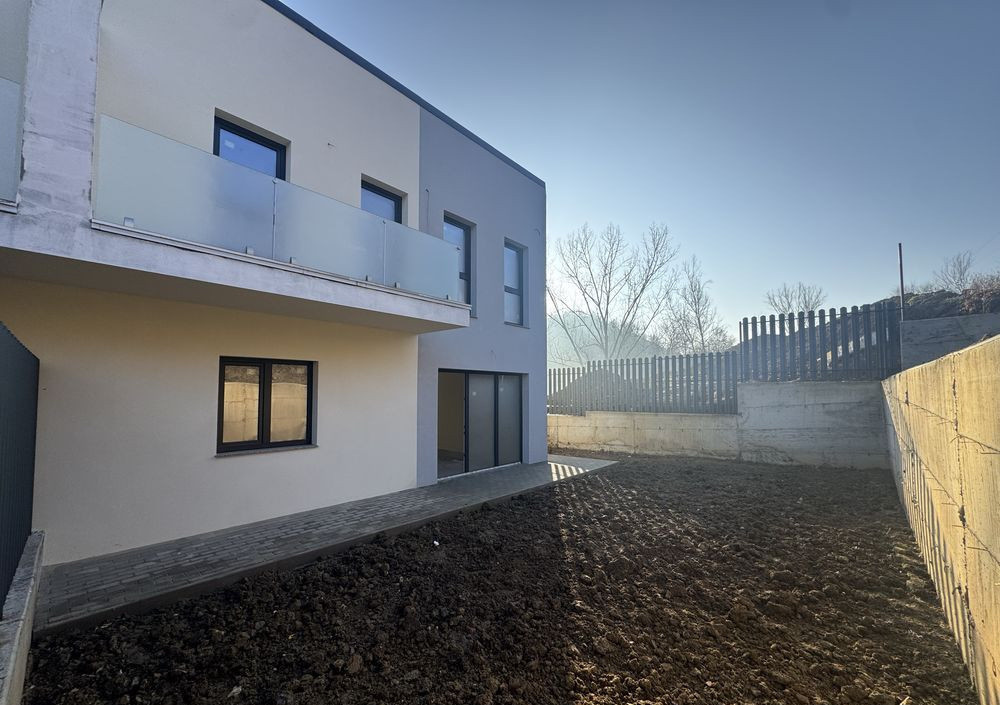 Duplex de 4 camere, 190 mp, garaj,  Tauti