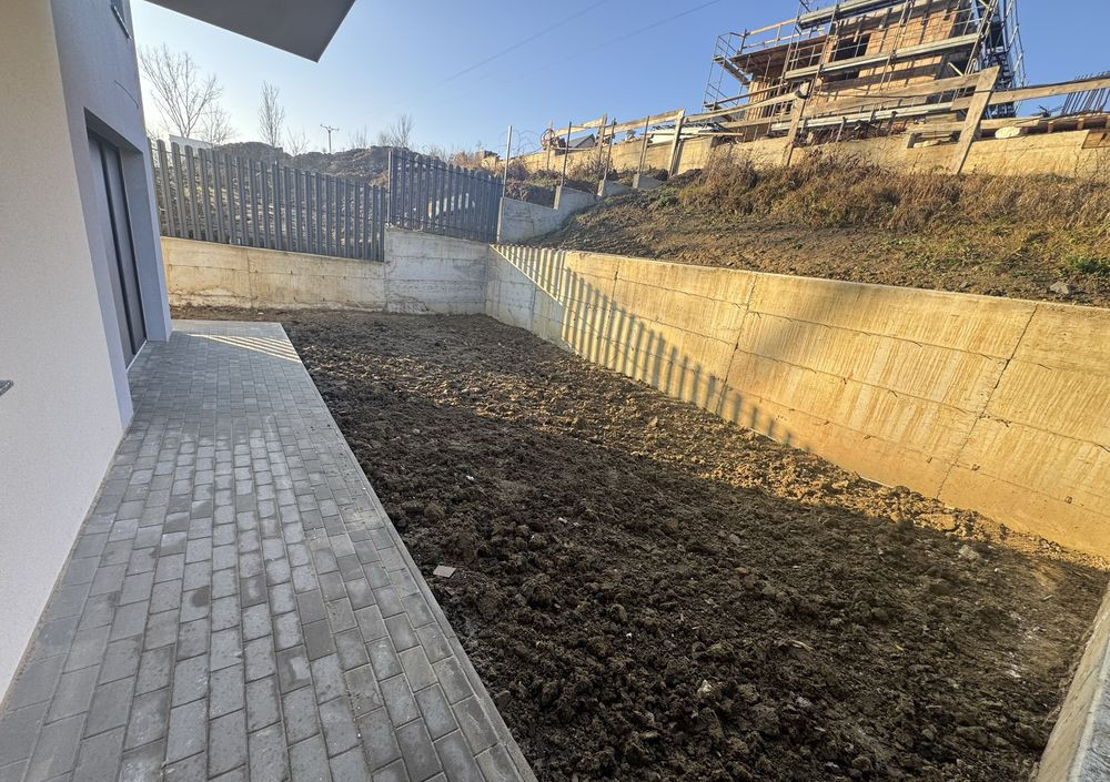 Duplex de 4 camere, 190 mp, garaj,  Tauti