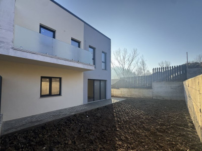 Duplex de 4 camere, 190 mp, garaj,  Tauti