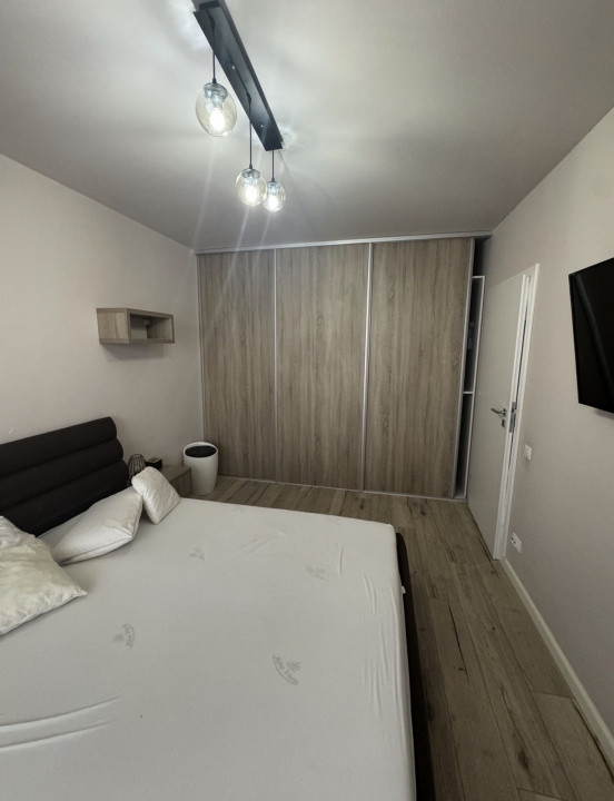 Apartament de 2 camere, 57 mp, parcare, Zona Vivo