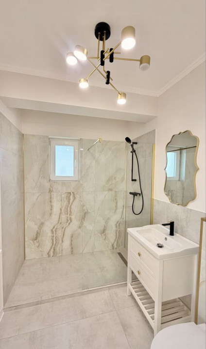 Apartament de 3 camere, 44 mp, parcare subterana, str Urusagului