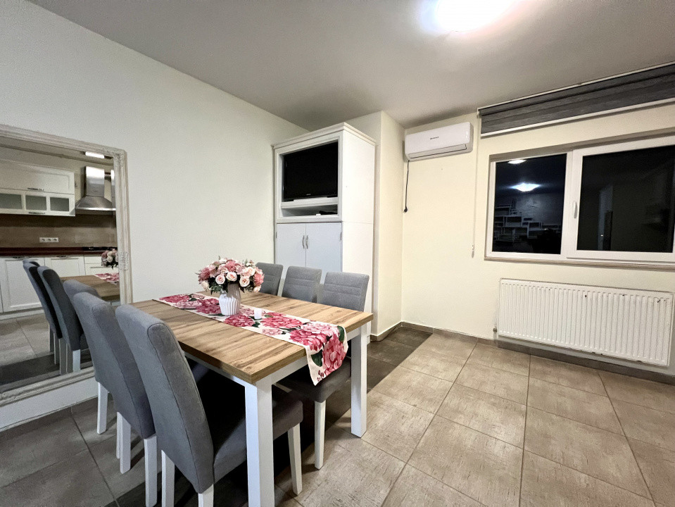 Apartament cochet de 3 camere, 61 mp, parcare, str Florilor