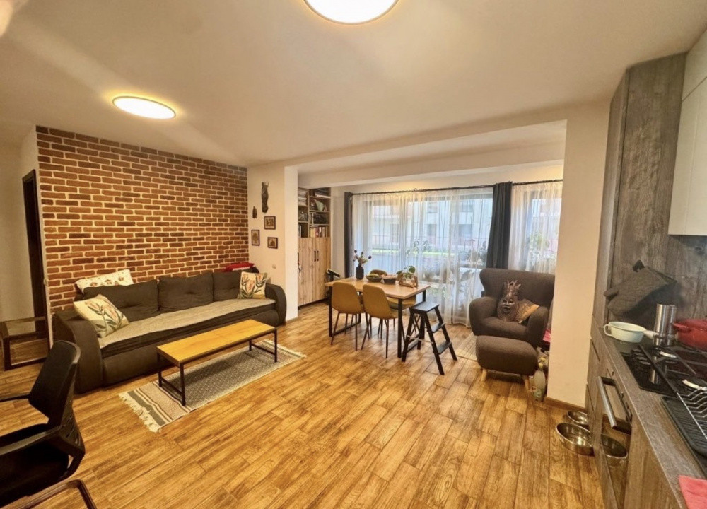 Apartament de 2 Camere, 50mp, parcare,  Zona VIVO