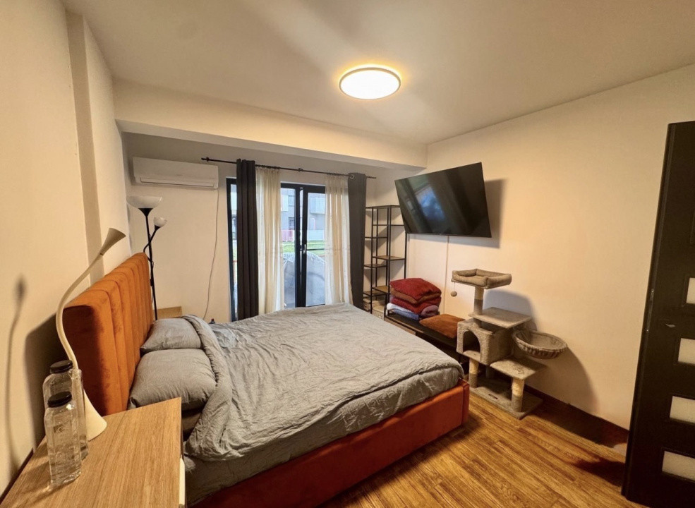 Apartament de 2 Camere, 50mp, parcare,  Zona VIVO