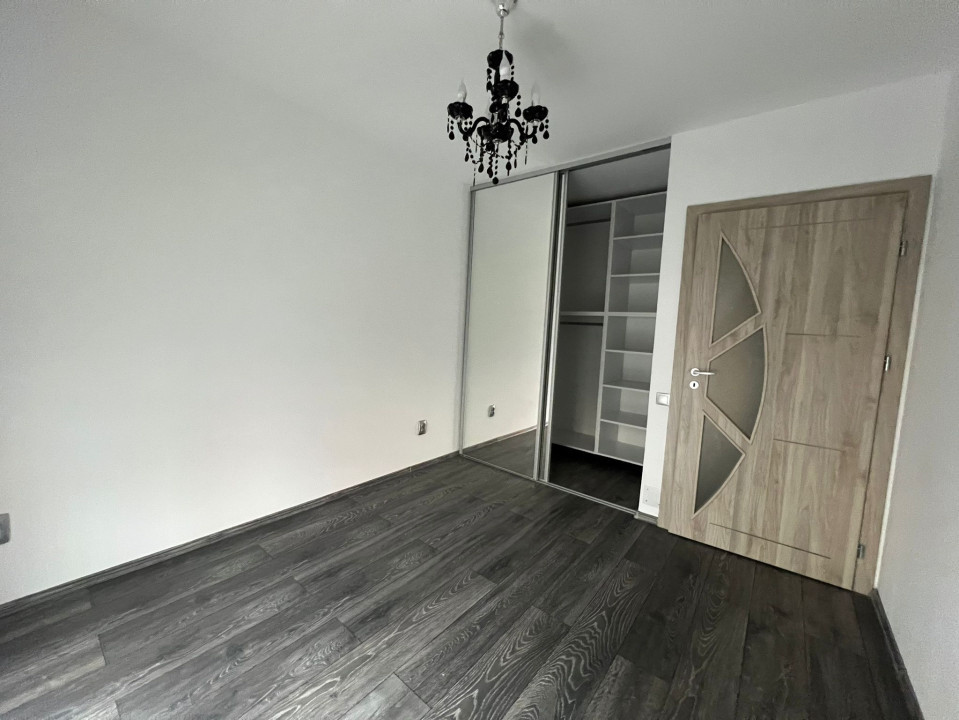 Triplex dispus pe 3 nivele, garaj subterna, zona Teilor