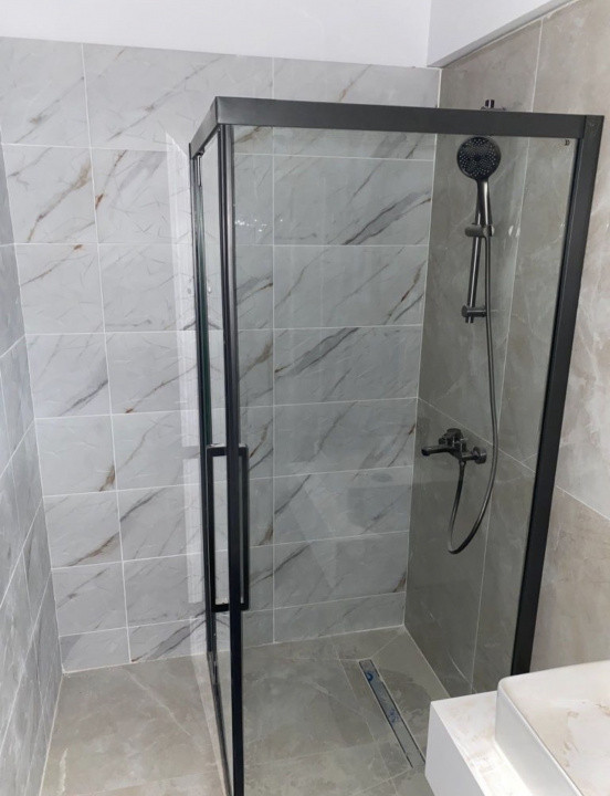 Apartament de 3 camere, 60 mp, parcare subterana, Zona Vivo