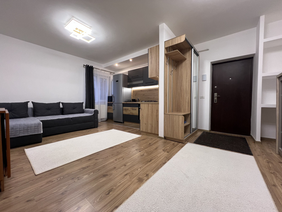 Apartament de 2 camere, totul NOU, parcare, str Stejarului