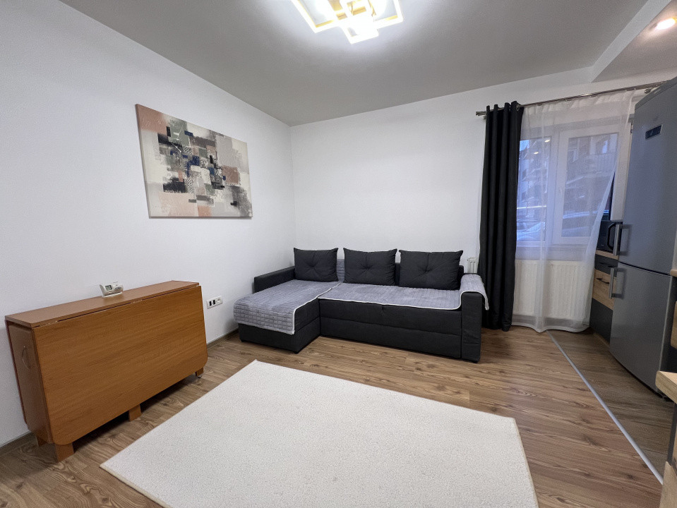 Apartament de 2 camere, totul NOU, parcare, str Stejarului
