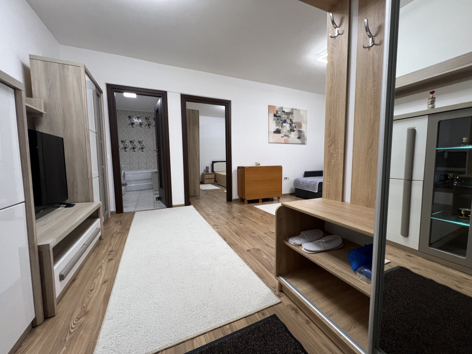 Apartament de 2 camere, totul NOU, parcare, str Stejarului
