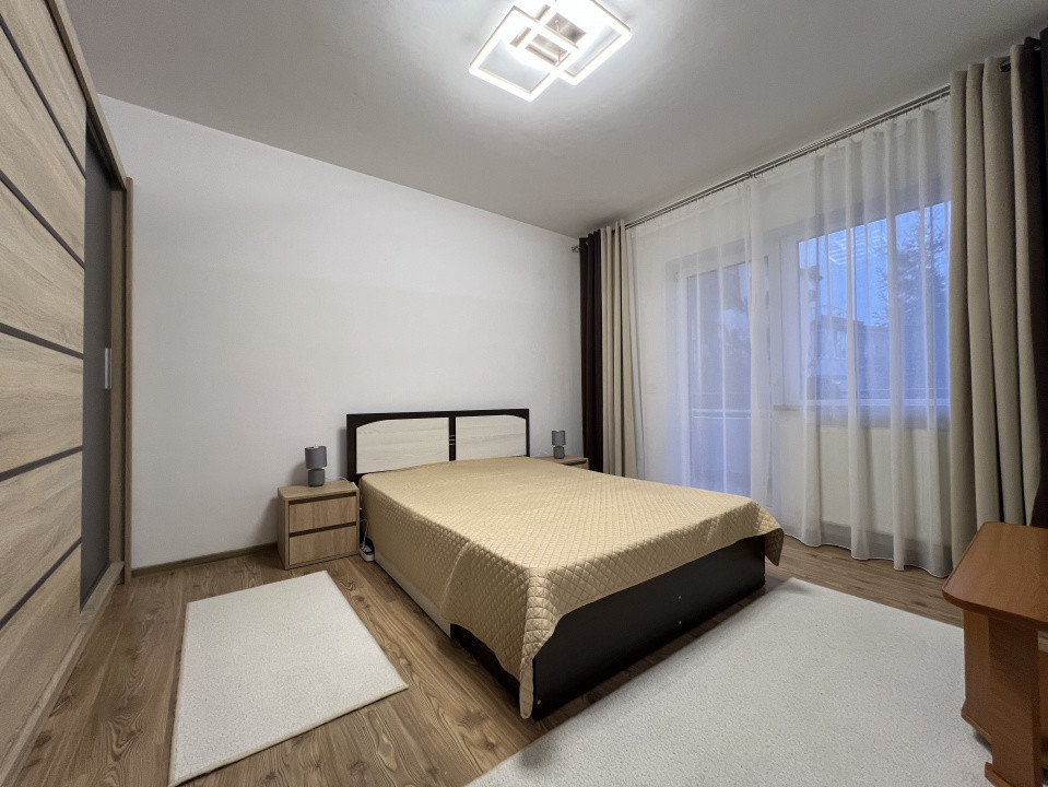 Apartament de 2 camere, totul NOU, parcare, str Stejarului
