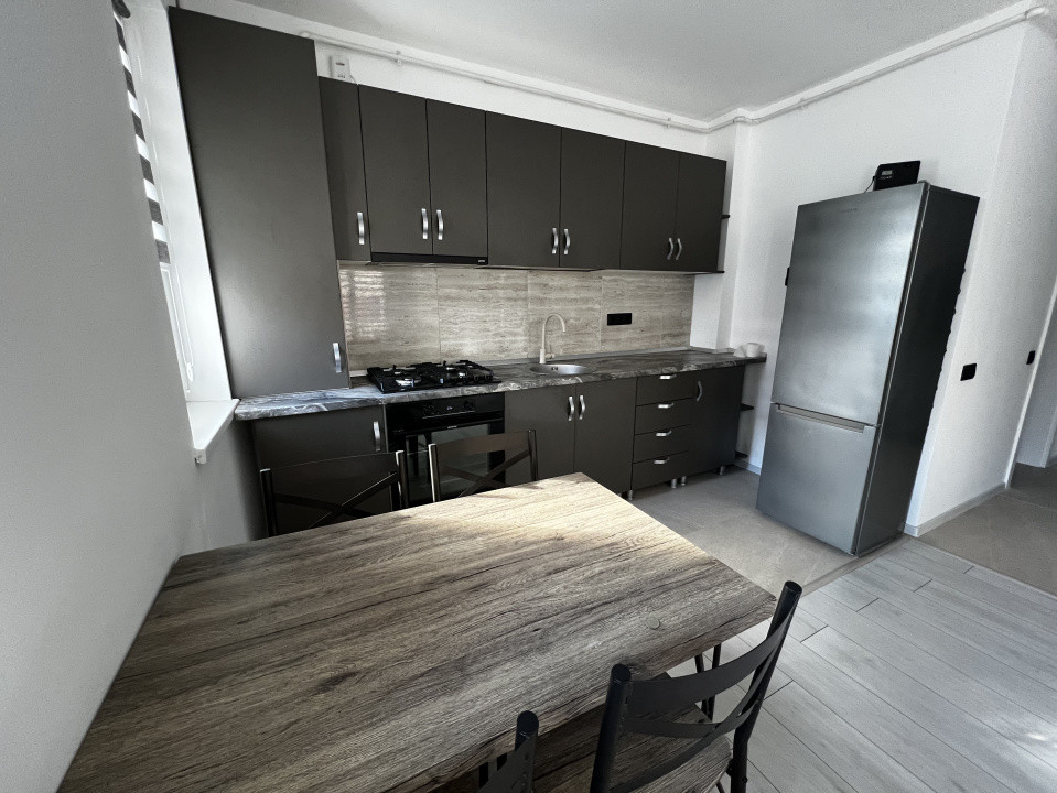 Apartament de 2 camere, 43 mp, 18 mp terasa, zona Eroilor