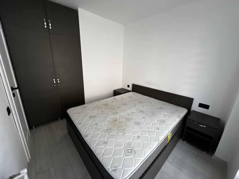 Apartament de 2 camere, 43 mp, 18 mp terasa, zona Eroilor