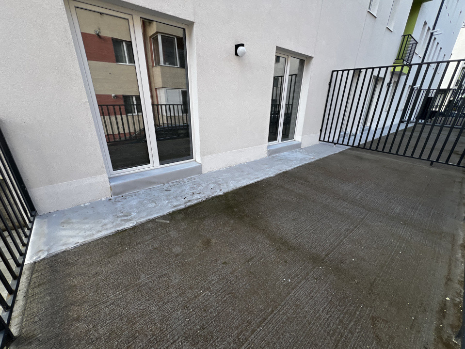 Apartament de 2 camere, 43 mp, 18 mp terasa, zona Eroilor