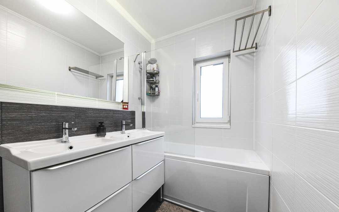 Apartament 2 camere, 46mp, balcon, Zona Teilor