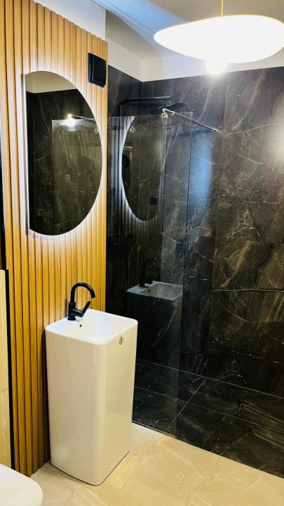 Apartament de 2 camere, 52 mp, zona Eroilor