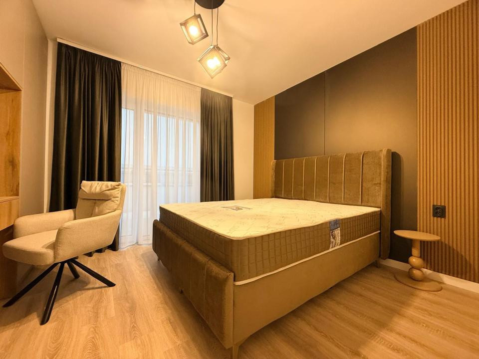Apartament de 3 camere, 75 mp, 50 mp terasa, zona Eroilor