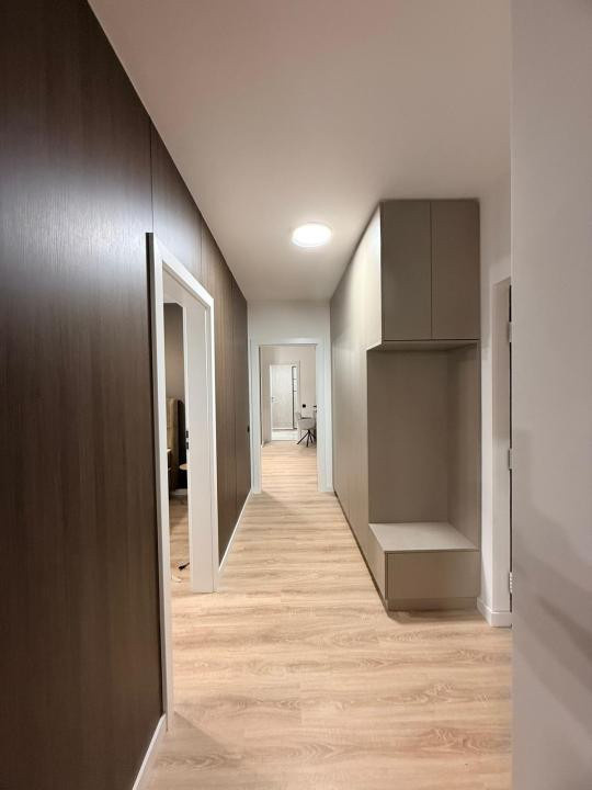 Apartament de 3 camere, 75 mp, 50 mp terasa, zona Eroilor