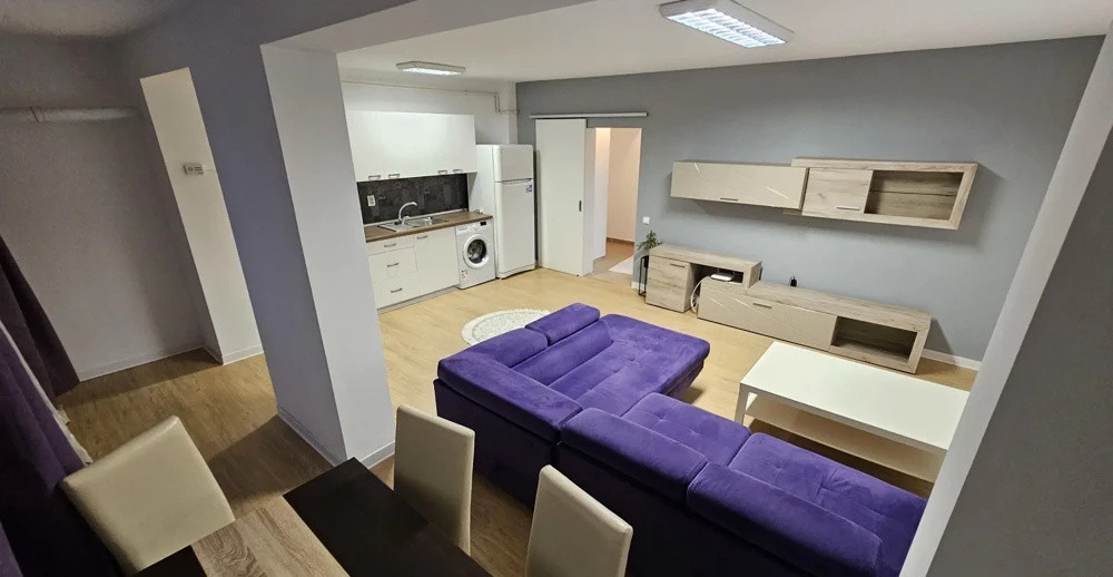 Apartament de 2 camere, gradina, 2 parcari, str Porii