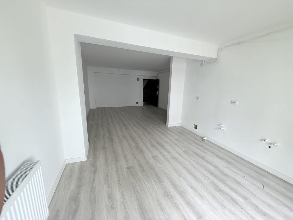 Apartament 3 Camere, 2 Bai, 70mp, Zona Dambul Rotund