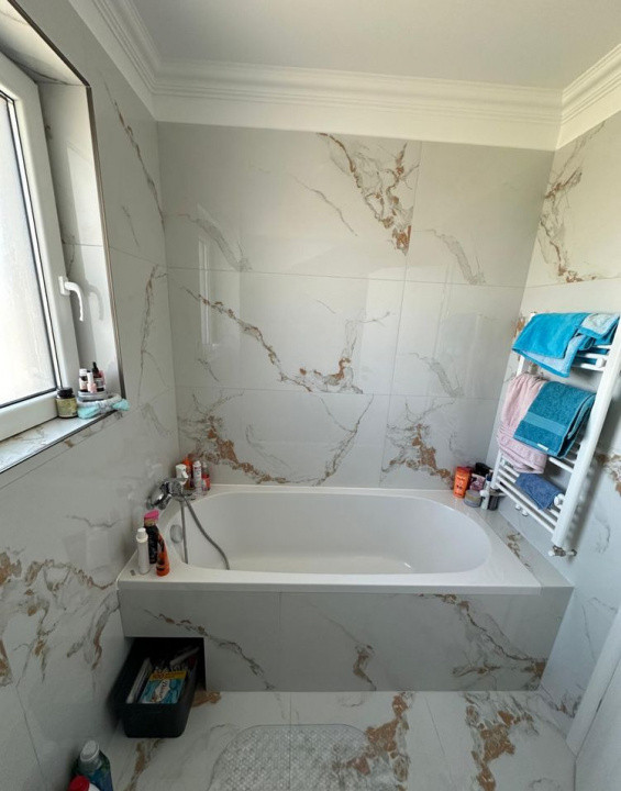 De Vanzare apartament 3 camere zona Vivo