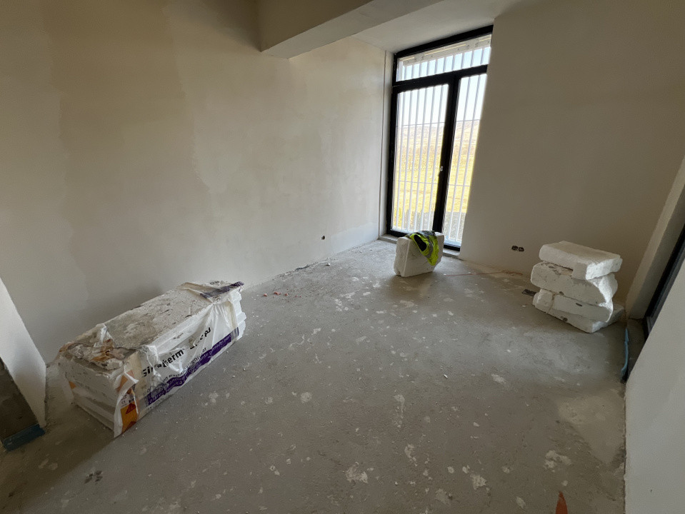 Apartament de 3 camere, 2 bai, terasa, zona BMW