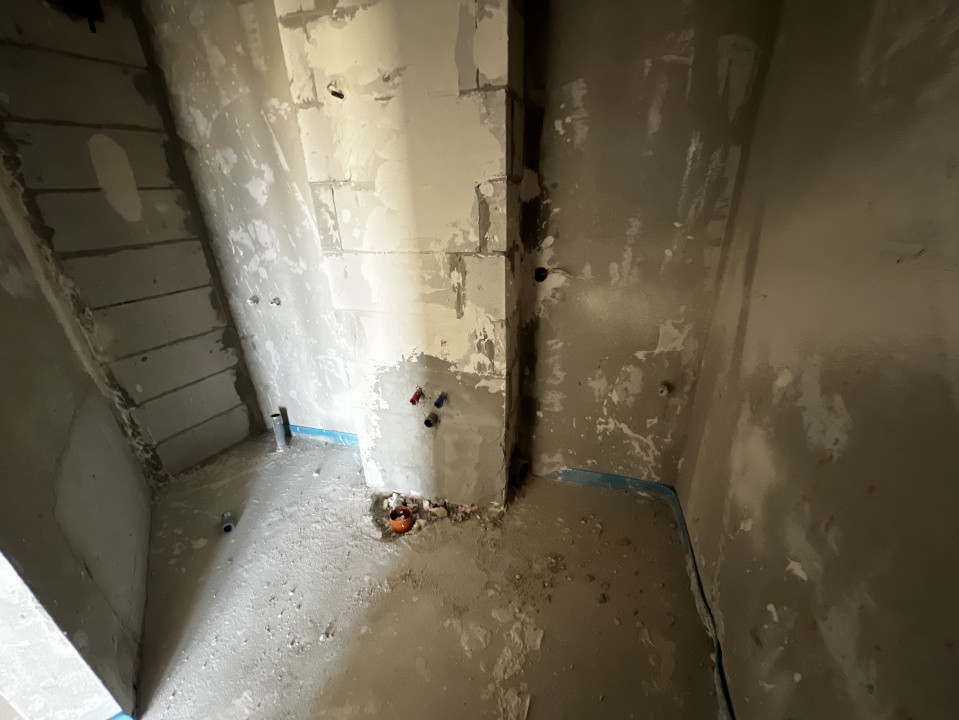 Apartament de 3 camere, 2 bai, terasa, zona BMW