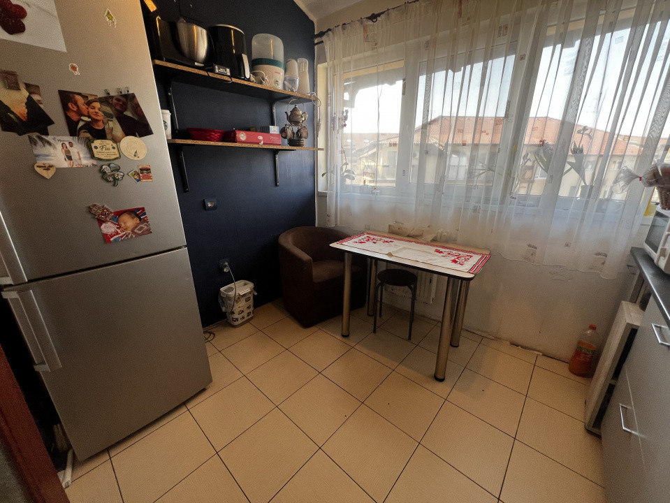 Apartament de 2 camere, 40 mp, zona Florilor