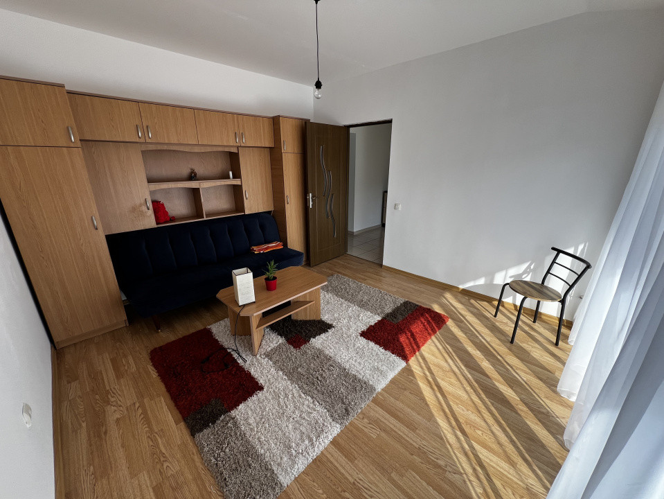 Apartament de o camera, 32 mp, zona Porii