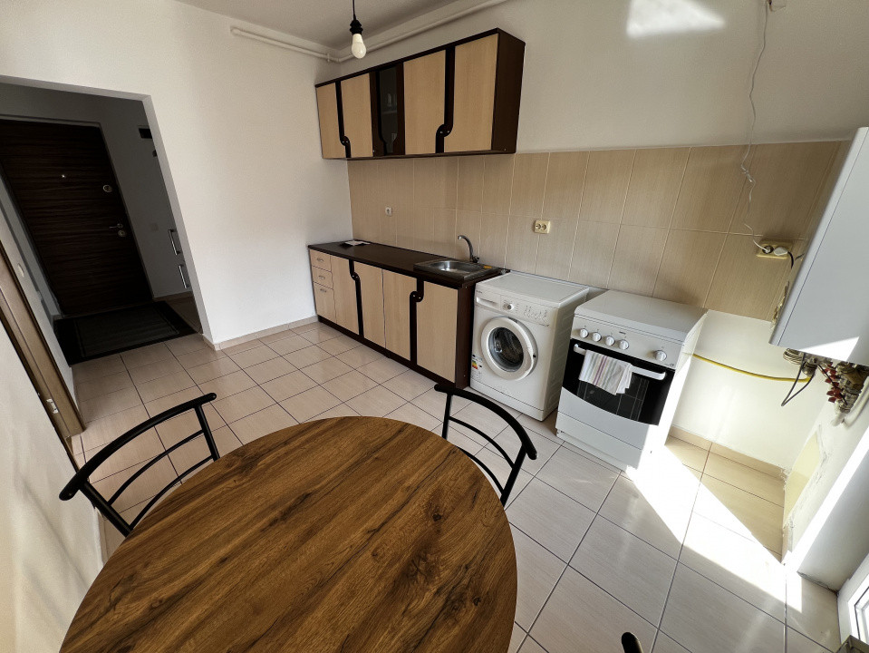 Apartament de o camera, 32 mp, zona Porii