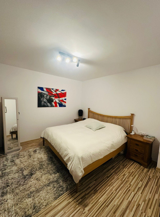 Apartament de 2 camere decomandate, 60 mp, parcare, zona Porii