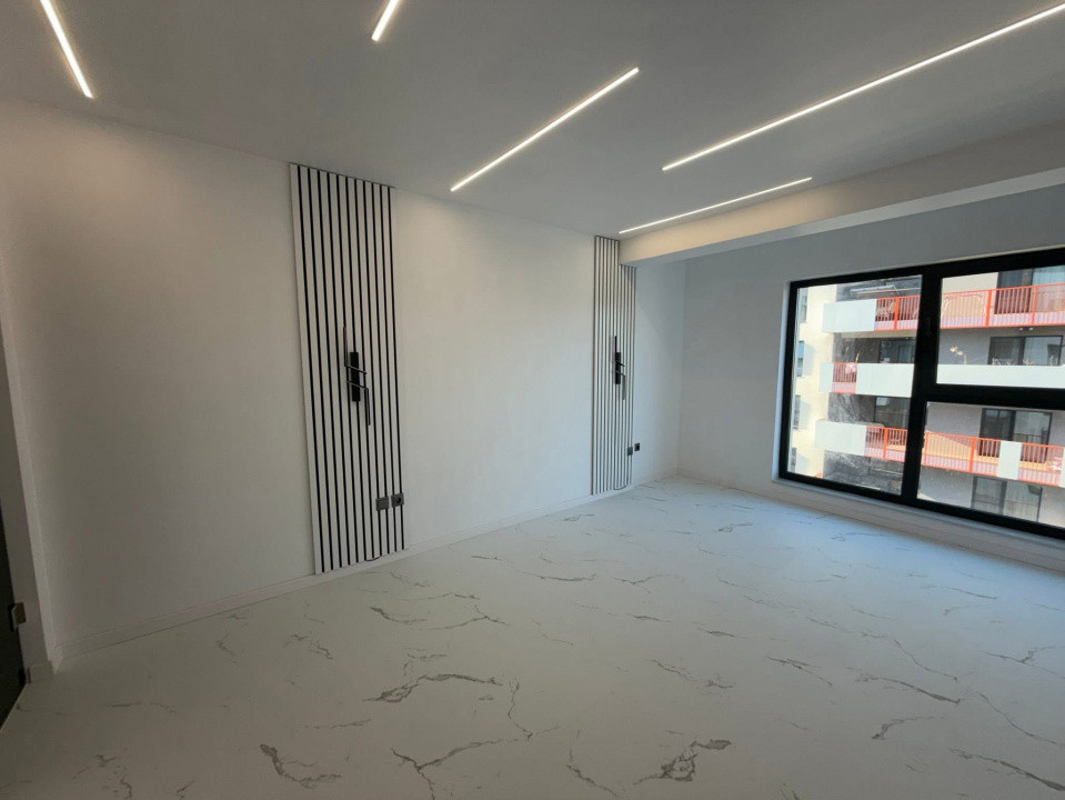 Apartament de 3 camere, 65 mp, 20 mp terasa, parcare, Zona Vivo