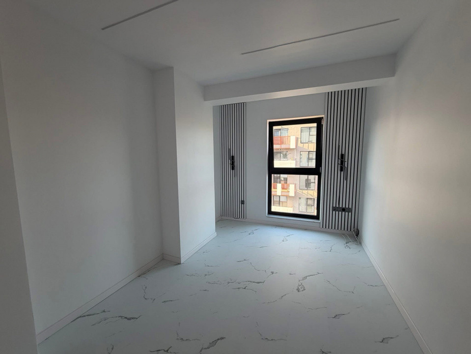 Apartament de 3 camere, 65 mp, 20 mp terasa, parcare, Zona Vivo