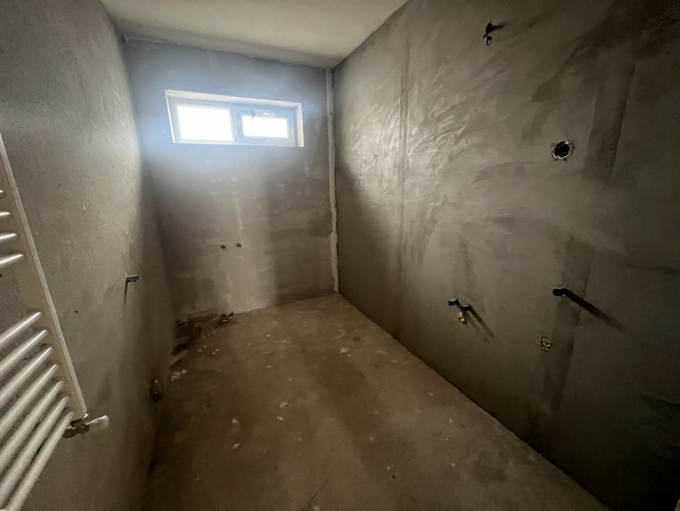 Apartament de 3 camere, 64 mp, zona Teilor