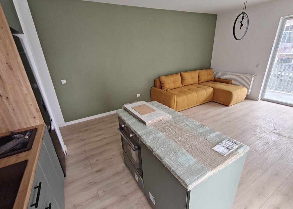 Apartament de 3 camere, 67 mp, 2 bai, parcare, zona Cetatii