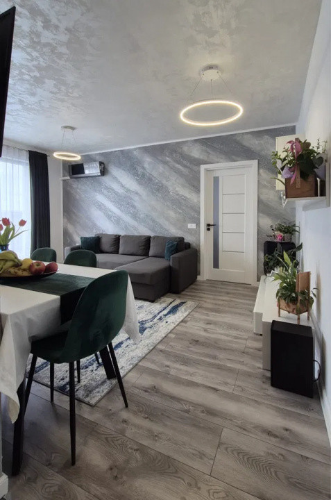 Apartament DEOSEBIT, 3 camere, TERASA, parcare, zona BMW