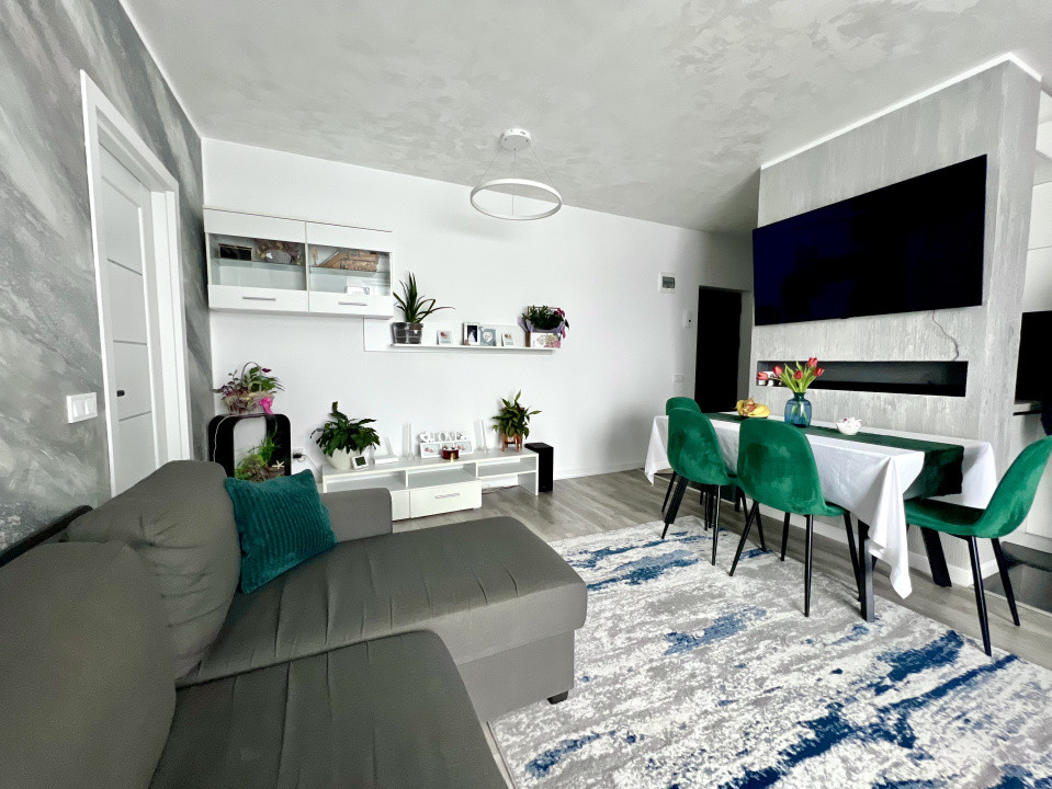 Apartament DEOSEBIT, 3 camere, TERASA, parcare, zona BMW