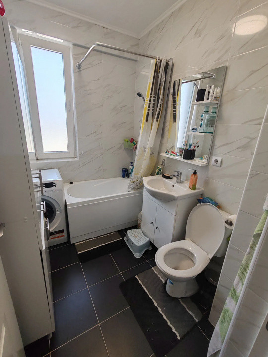 Apartament de 3 camere, 57 mp, view, parcare, str Teilor