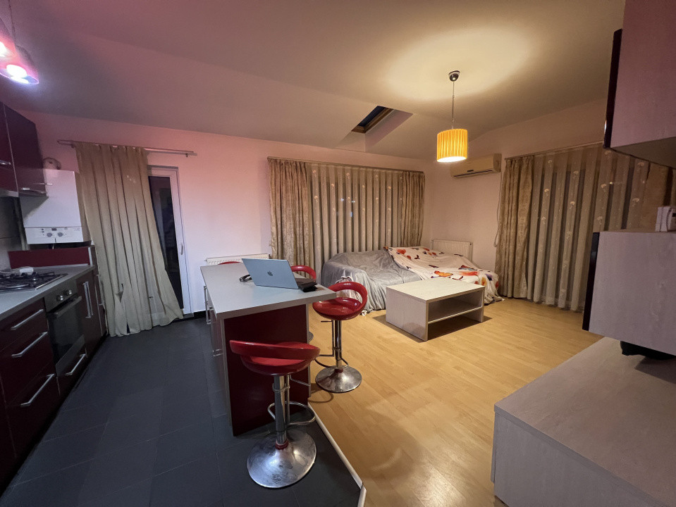 OFERTA! Apartament de 2 camere, 50 mp, parcare, str Eroilor