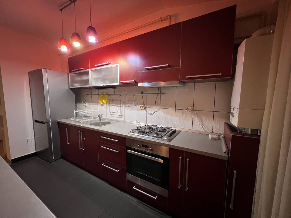 OFERTA! Apartament de 2 camere, 50 mp, parcare, str Eroilor