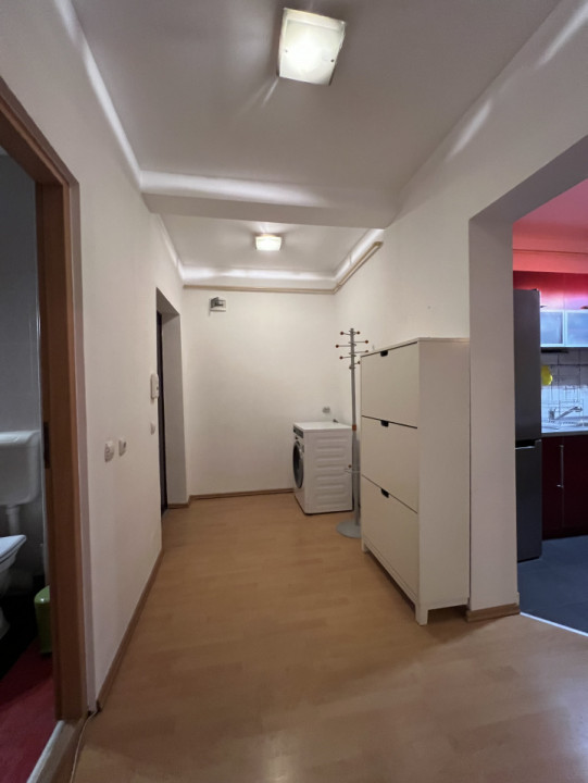 OFERTA! Apartament de 2 camere, 50 mp, parcare, str Eroilor
