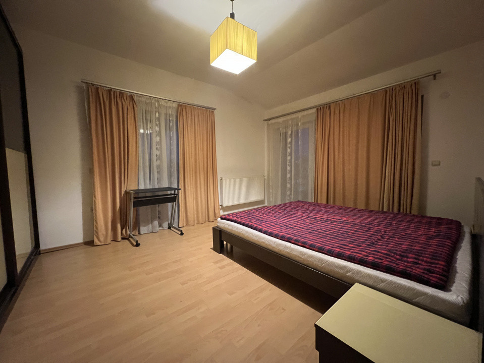 OFERTA! Apartament de 2 camere, 50 mp, parcare, str Eroilor