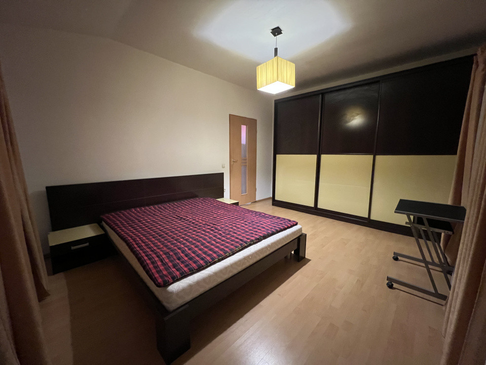 OFERTA! Apartament de 2 camere, 50 mp, parcare, str Eroilor