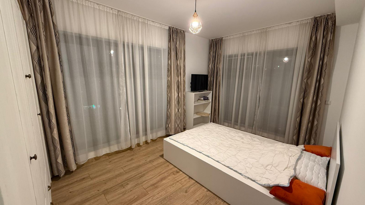 Penthouse de 3 camere, 2 bai, terasa cu view, 2 parcari, zona Metro