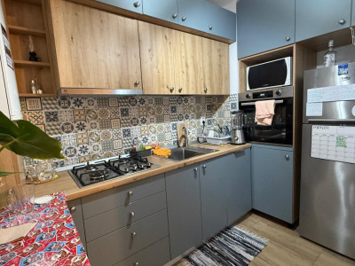 Penthouse PET FRIENDLY, 3 camere, 2 bai, terasa, 2 parcari, zona Metro