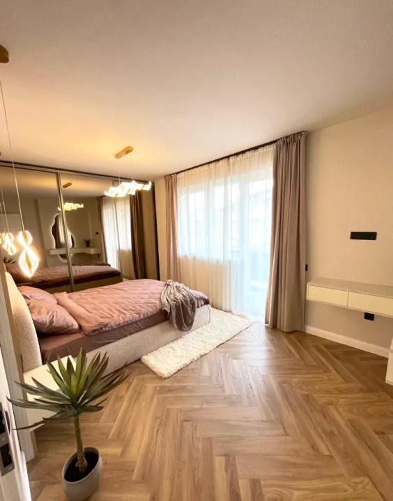 Apartament de 3 camere, 70 mp, 2 bai, garaj, Zona Cetatii