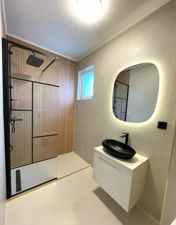 Apartament de 3 camere, 70 mp, 2 bai, garaj, Zona Cetatii