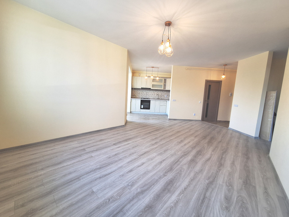 Apartament de 3 camere, 86 mp, parcare, zona BMW